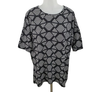 Lularoe Irma M‎ Black White Tribal Geometric Short